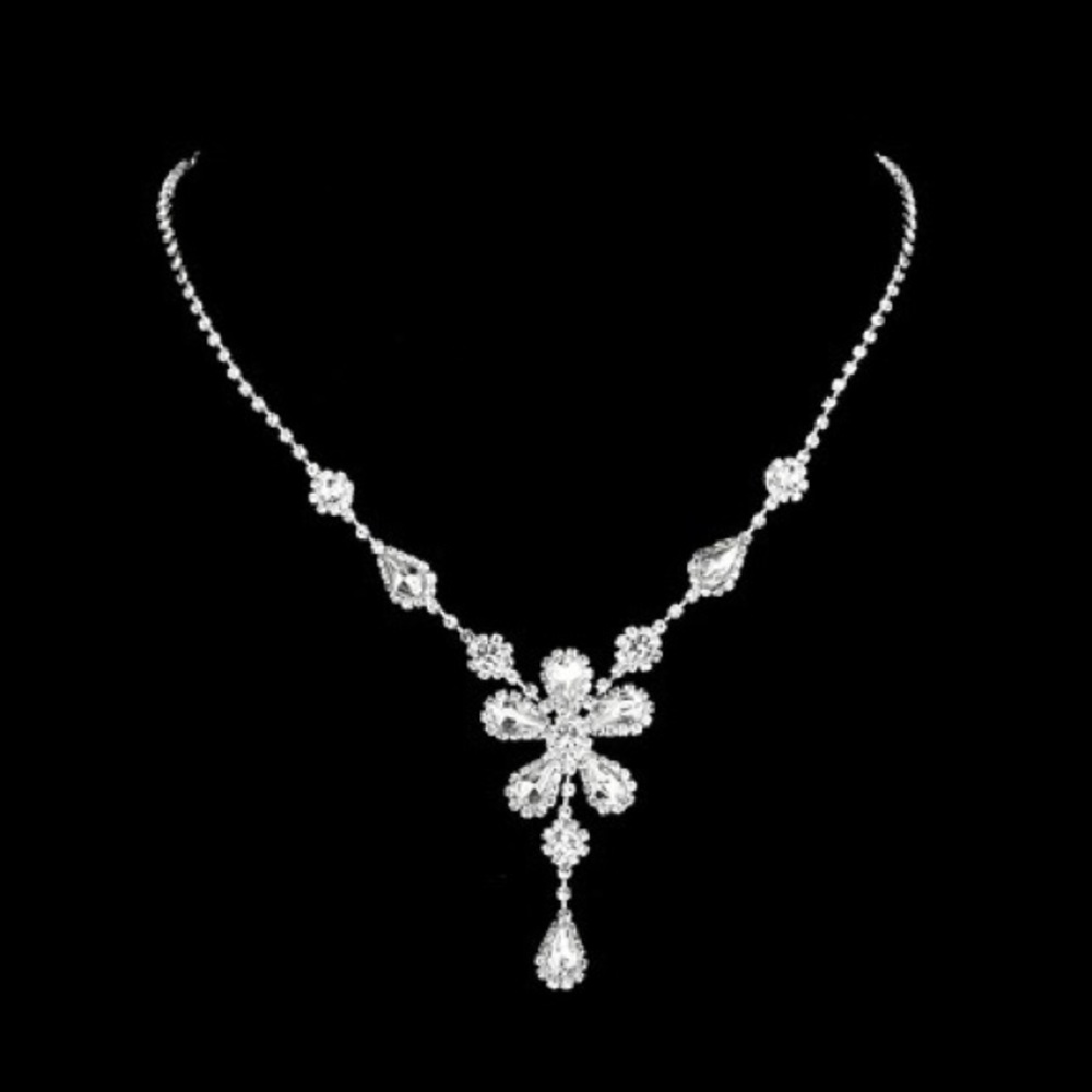 Gorgeous Rhinestone and Silver Floral Necklace and Earrings Set - Picture 2 of 5